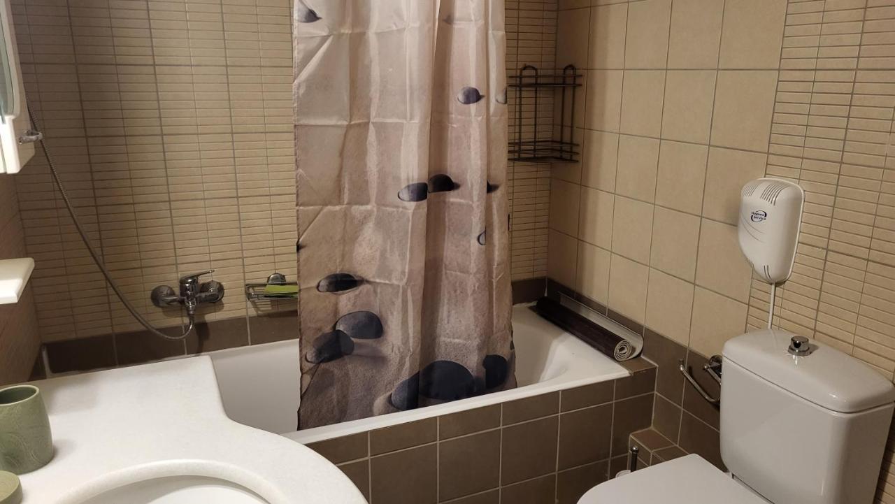 M&M Airport Stop Garden Apartment Spáta Eksteriør bilde